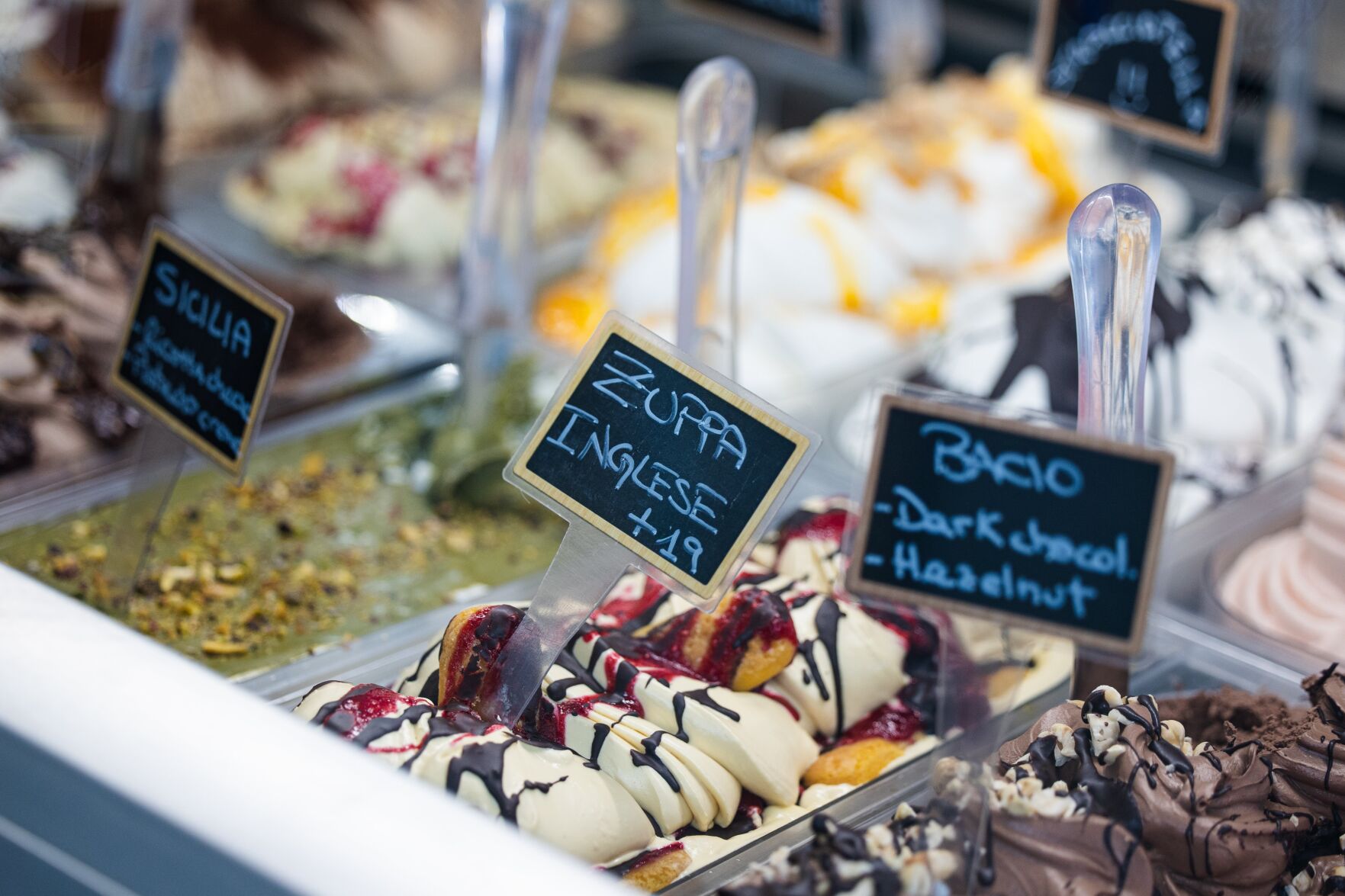 TORONTO-GELATO-CASE